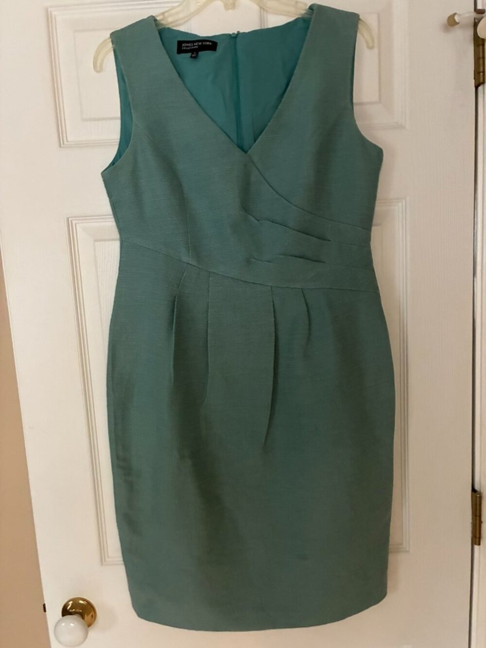Jones New York Sage Green Dress Size 8